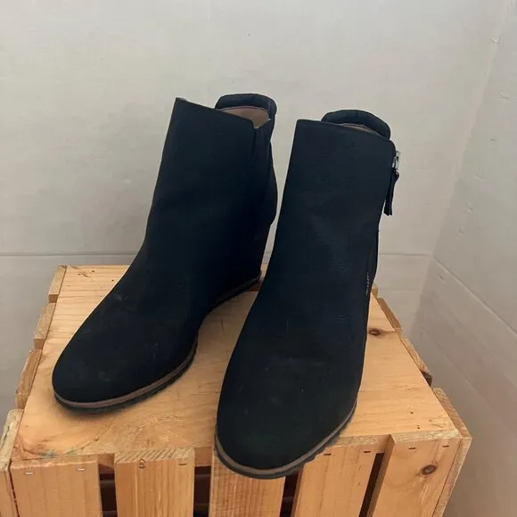 Soul Naturalizer Size 8.5 W Black Haley Fabric Wedge Heel Ankle Bootie Boots