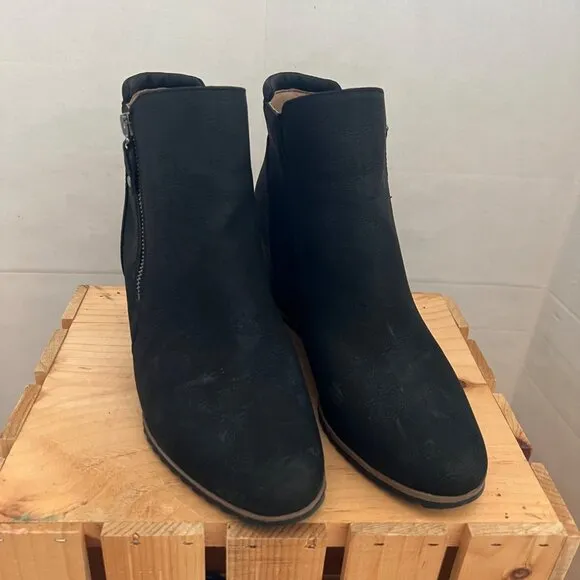 Soul Naturalizer Size 8.5 W Black Haley Fabric Wedge Heel Ankle Bootie Boots