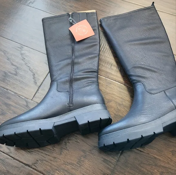 SOUL Naturalizer Womens Orchid High Shaft Boots, size 11 M.