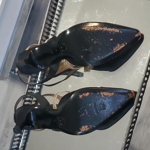 ST JOHN BEAUTIFUL HEELS 👠