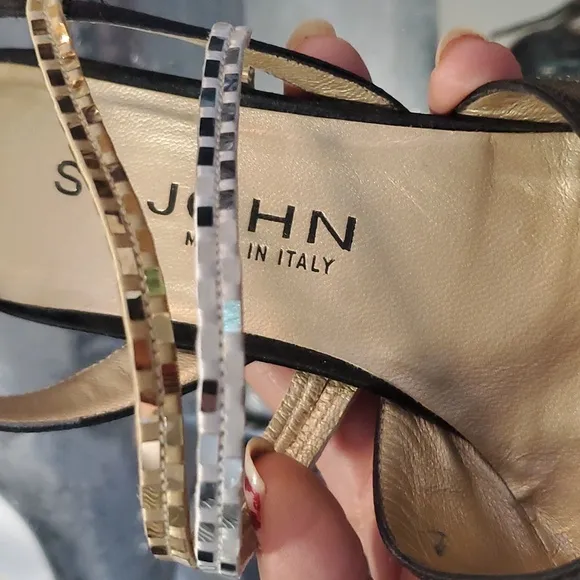ST JOHN BEAUTIFUL HEELS 👠