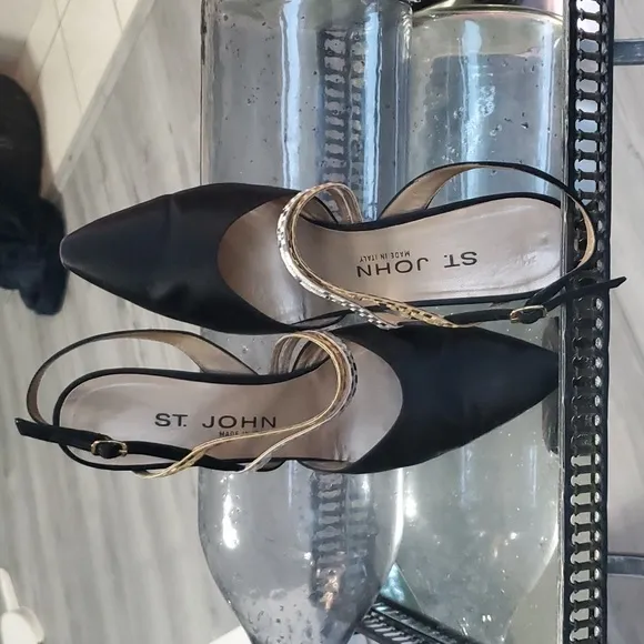 ST JOHN BEAUTIFUL HEELS 👠