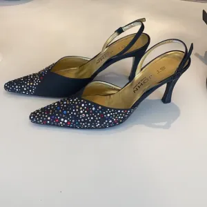 ST JOHN BLACK SEQUIN SHOES