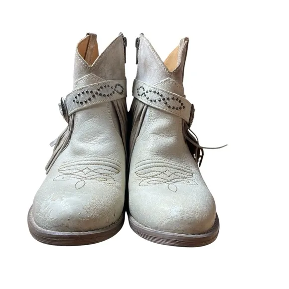 Sterling River Fringe Western Boots