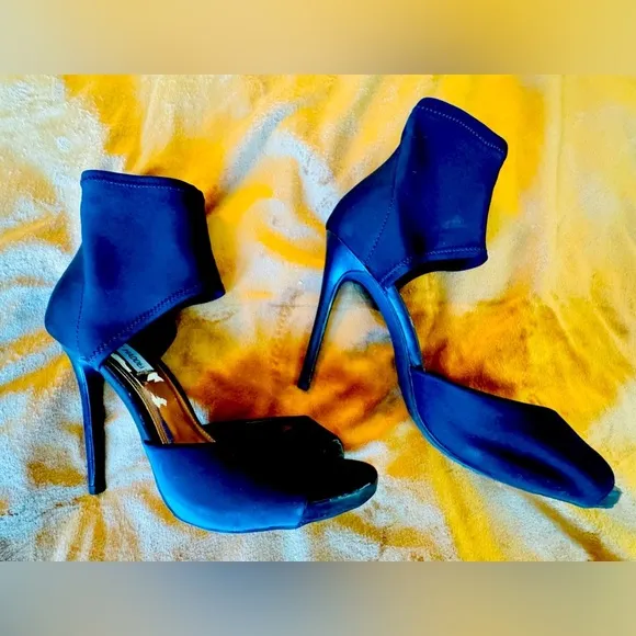 STEVE MADDEN Black Women's Heels