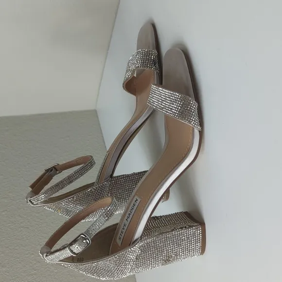 Steve Madden CARRSON RHINESTONES Heels Women's 8 Silver Shoes