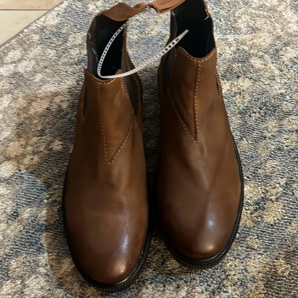 Steve Madden Long Island city  new in film