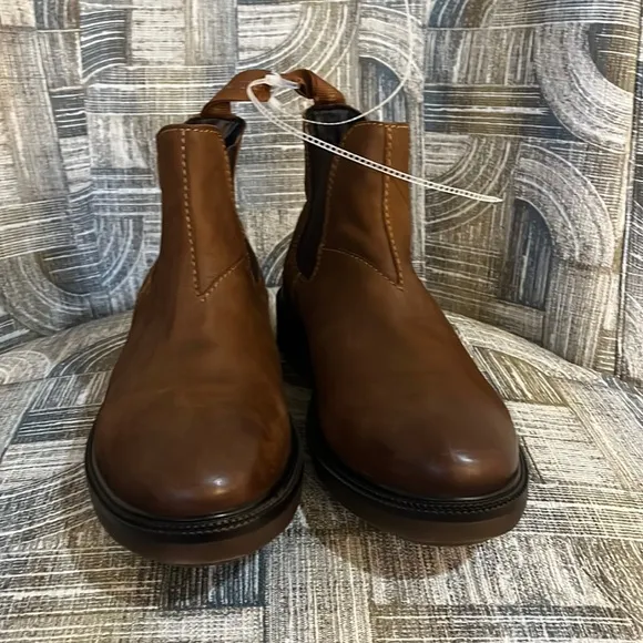 Steve Madden Long Island city  new in film