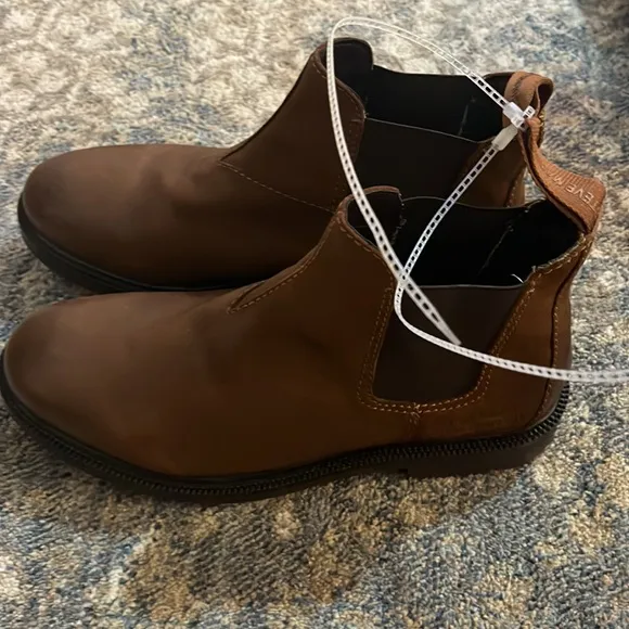 Steve Madden Long Island city  new in film
