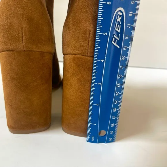 Steve Madden Vector Boot in Chestnut Suede Size 9.5