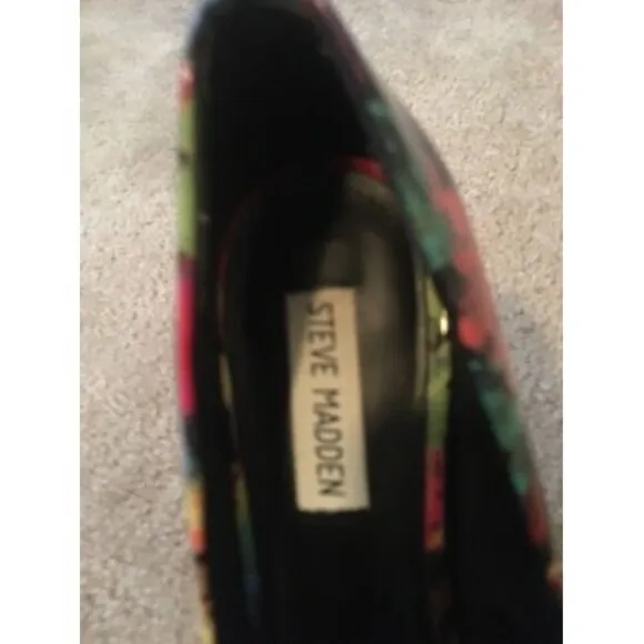 Steve Madden Women's Patent Faux Leather Colorful Floral Heels Pumps Size 9