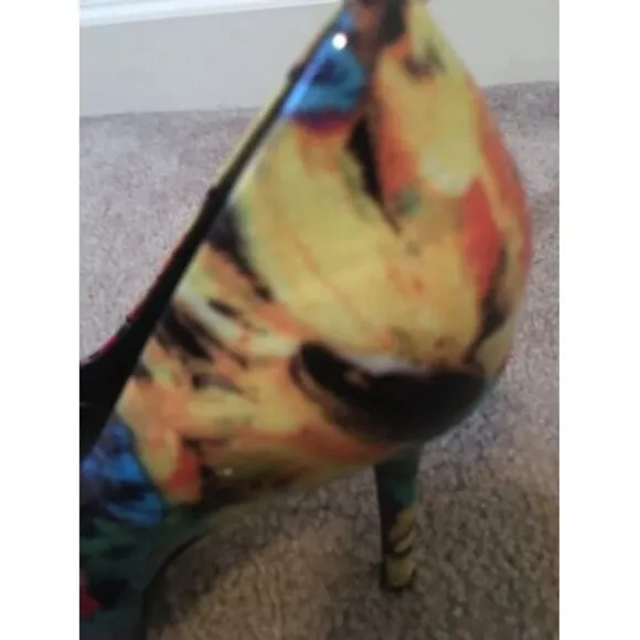 Steve Madden Women's Patent Faux Leather Colorful Floral Heels Pumps Size 9