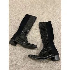 STUART WEITZMAN Black Alligator Patent Leather Block Heel Knee High Boots 8