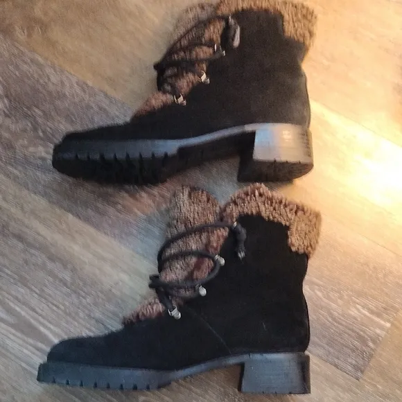 Stuart Weitzman Black and Brown Winter Boots with Cozy Lining and Sturdy Sole