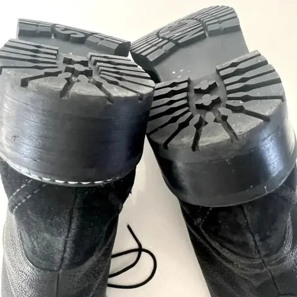 Stuart Weitzman Faux Fur Trim Black Suede &amp; Leather Lace Up Lug Sole Boots 9.5