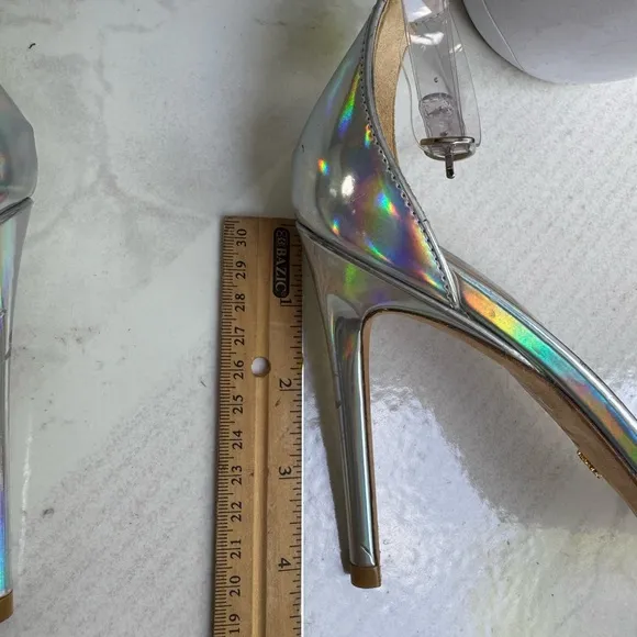 Stuart Weitzman Nudiscurve iridescent Silver Women's Heels size 8.5