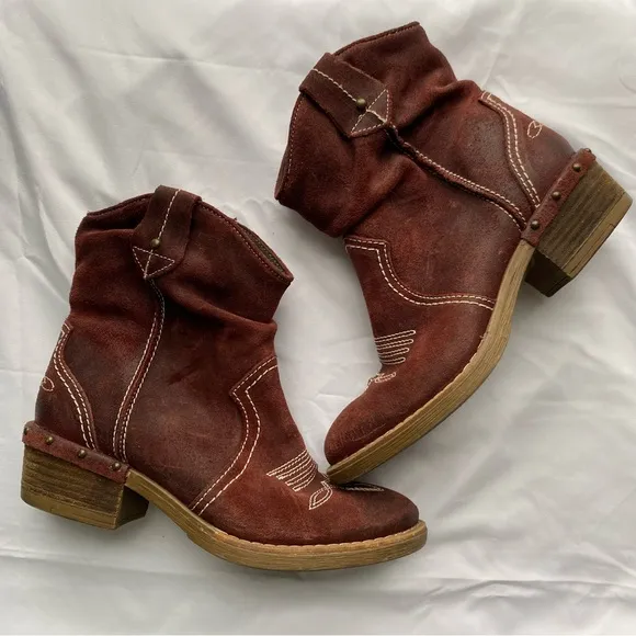 Sundance ETTA western short slouch boots Size 36 (US 5.5-6)