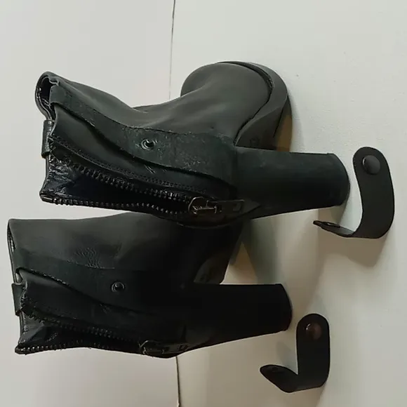 Surface to Air -Leather Ankle Bootie -Made in Portugal - size 36/6