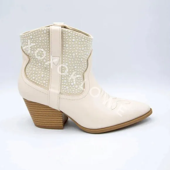 SZ 8.5 &amp; 10 Ivory Faux Pearl Embellished Western Cowboy Boots