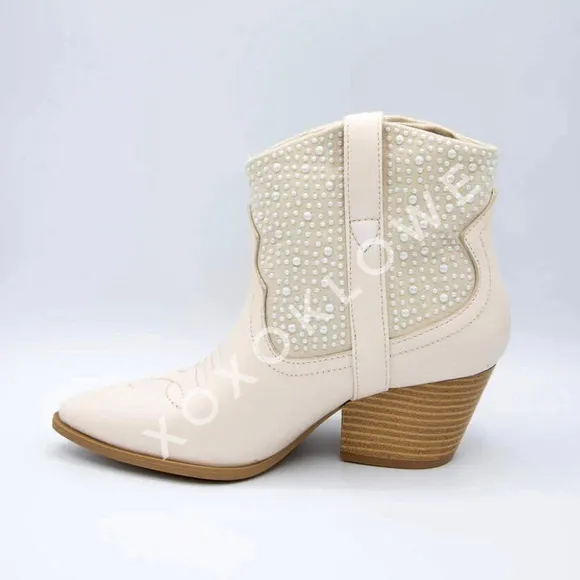 SZ 8.5 &amp; 10 Ivory Faux Pearl Embellished Western Cowboy Boots