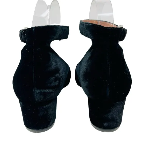 TABITHA SIMMONS Black Velvet Martha Mary Jane Size 38.8 8.5  Shoes Block Heel