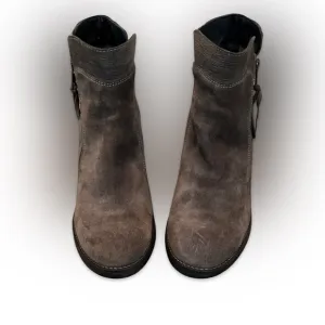 Taos Boots