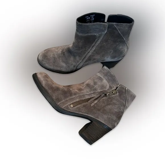 Taos Boots
