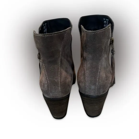 Taos Boots