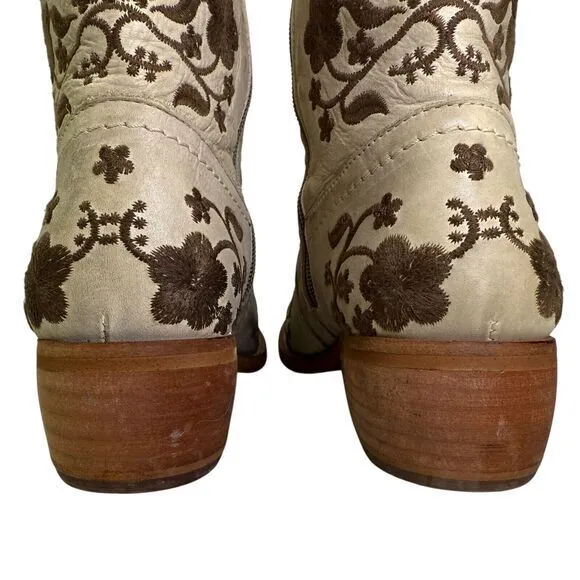 Taos Privilege Cream Leather Flower Embroidered Short Ankle Western Boots Size 8