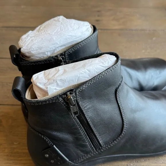 Taos Women's NEW Size 9M Black Double Zipper Select Comfort Leather Flat Boots