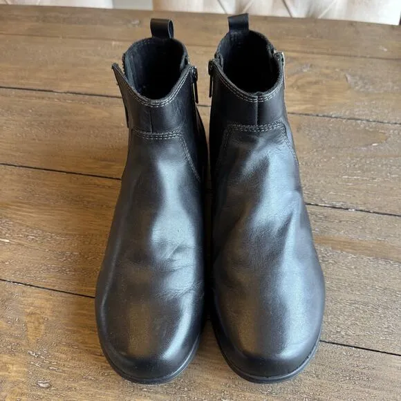 Taos Women's NEW Size 9M Black Double Zipper Select Comfort Leather Flat Boots
