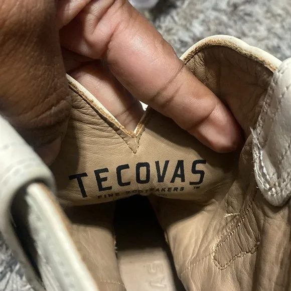 Tecovas Women's cream short Leather Western Boots sz 8.5