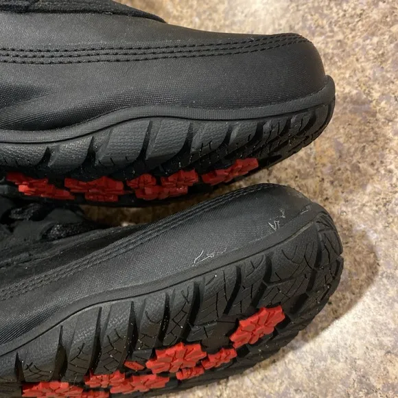The North Face Black Boots Suede Faux Fur 10 620179 Waterproof (Nuptse Purna?)