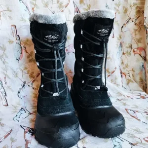 The North Face Black Gray  HeatSeeker Shellista Suede Snow Boots Size 5 FLAW