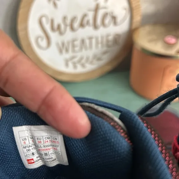 The North Face Boots SZ 6