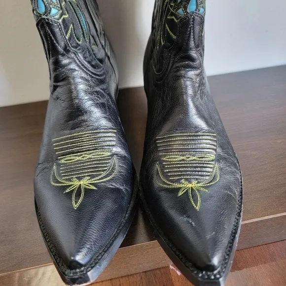 The Old gringo Rare Vintage Angel Inlay short black cowgirl boots cowboy western
