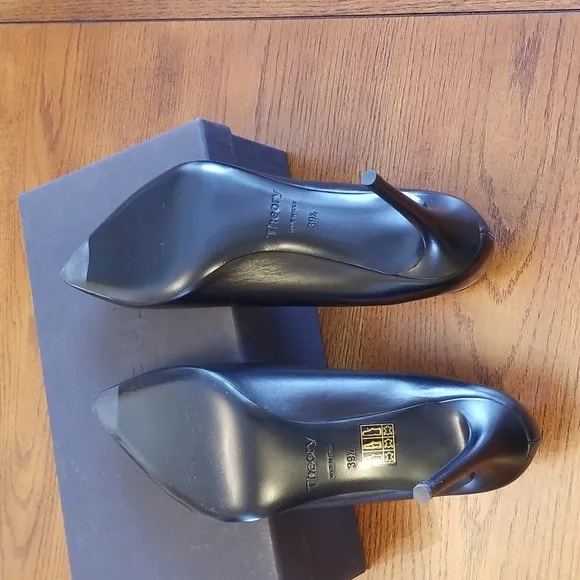 🆕️Theory Amria black leather heels, made in Italy