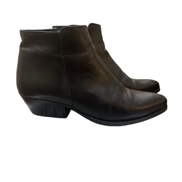 Thursday Boot Co women’s 7 black leather pointed toe booties block heel