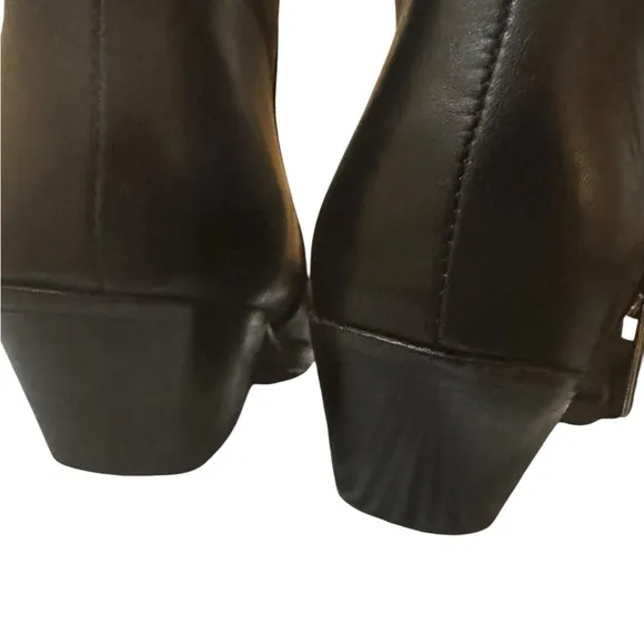 Thursday Boot Co women’s 7 black leather pointed toe booties block heel