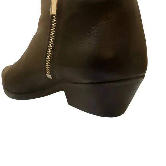 Thursday Boot Co women’s 7 black leather pointed toe booties block heel