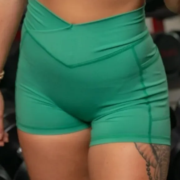 Til You Collapse Effortless Vortex Pocket Shorts - Emerald Green - Small
