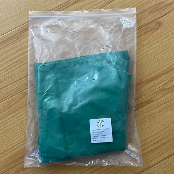 Til You Collapse Effortless Vortex Pocket Shorts - Emerald Green - Small