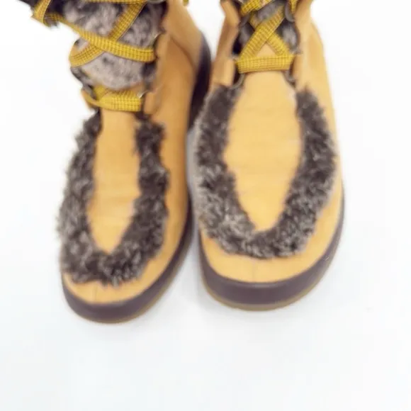 Timberland Kickadilla Mid Calf Wheat Leather Tall Faux Fur lace up Boot size 7.5