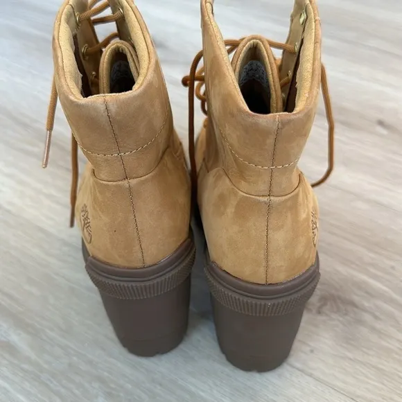 Timberland Lana 6 IN Wheat Ankle Short Boots Bootie Shoes Heels Pump women 9