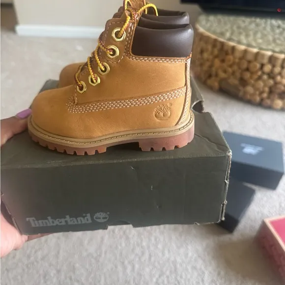 Timberland Premium 6 inch waterproof boot wheat size 5 toddler. Great condition