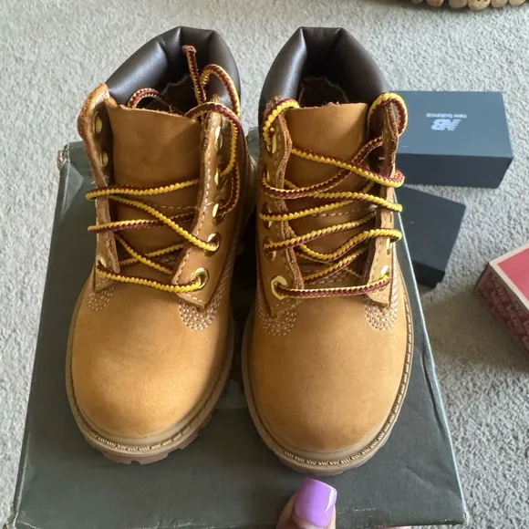 Timberland Premium 6 inch waterproof boot wheat size 5 toddler. Great condition