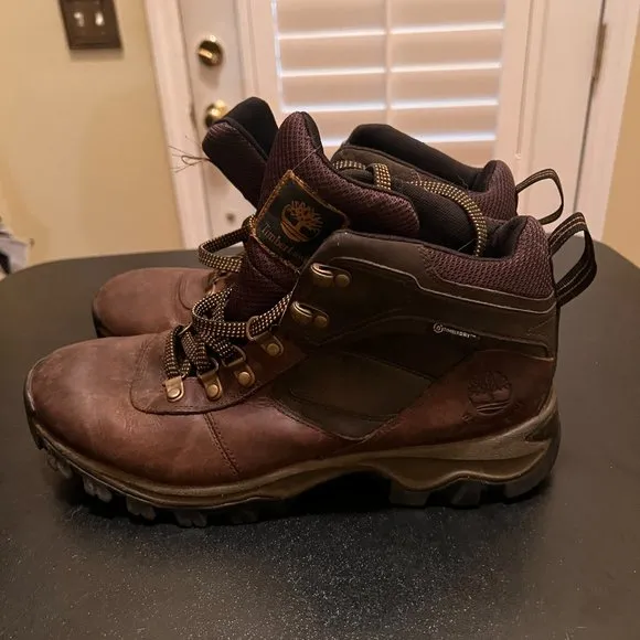 Timberland size 9 waterproof hiking boots 2730R