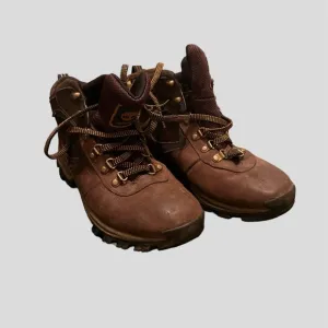 Timberland size 9 waterproof hiking boots 2730R