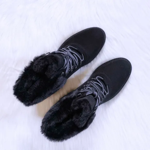 Timberland Women’s Courmayeur Valley 6 Inch Waterproof Faux-Fur Boots