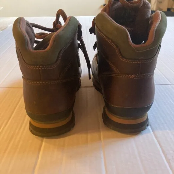Timberland Women's Hiking Boots Size 8